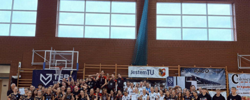Srebrny medal uczennic naszej szkoły w turnieju przedligowym w Lesznie