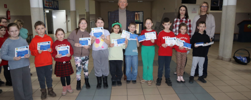 Mistrzowie Frekwencji: Kto najczęściej gościł w szkolnych ławach?